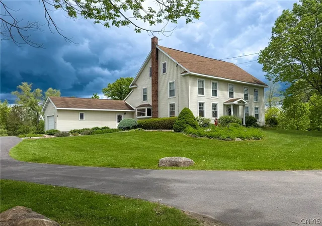 Homes for sale in Westmoreland, NY | 7291 W South St, Westmoreland, NY 13490 | MLS# S1685828