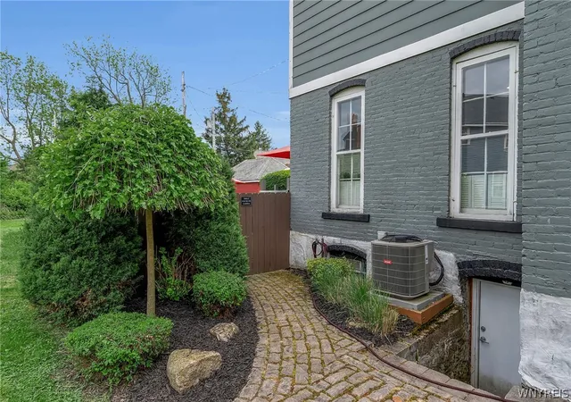 Homes for sale in Buffalo, NY | 345 Virginia St, Buffalo, NY 14201 | MLS# B1680801
