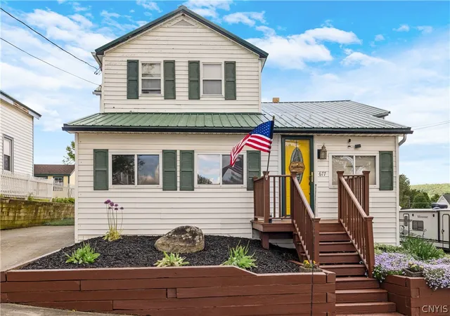Homes for sale in De Ruyter, NY | 677 Lincklaen St, De Ruyter, NY 13052 | MLS# S1685506