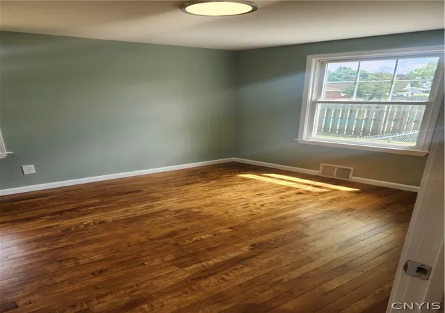 5th image of 206 Marilyn Ave, Salina, NY 13212 | MLS# S1685854