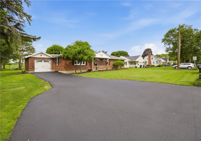 Homes for sale in Geneva, NY | 508 White Springs Rd, Geneva, NY 14456 | MLS# R1685259