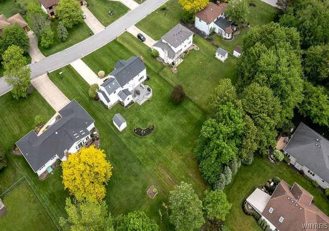 4th image of 8085 Roseville Ln, East Amherst, NY 14051 | MLS# B1685540