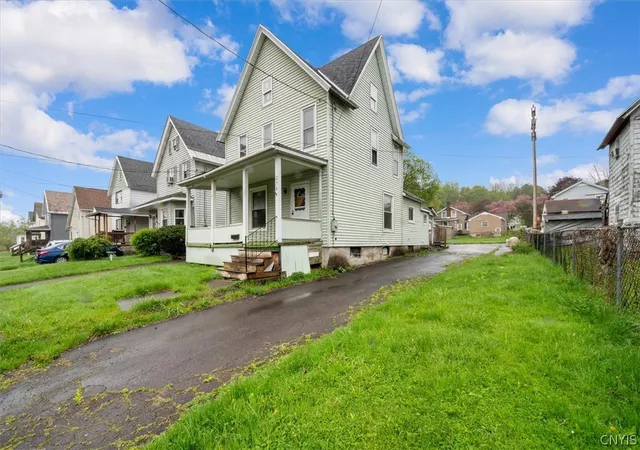 Homes for sale in German Flatts, NY | 270 E Clark St, German Flatts, NY 13357 | MLS# S1685882