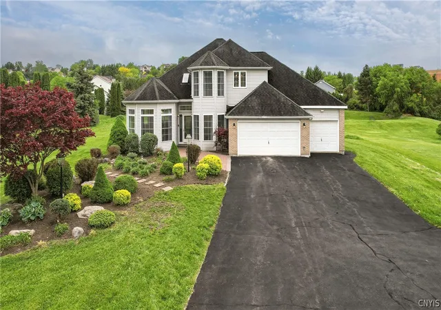 Photo 1 of Sale Pending at 5820 E Seneca, Jamesville, NY 13078 | MLS# S1684105 | Listing updated on 2026-07-23