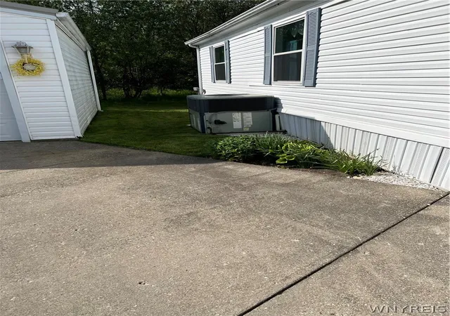 23rd image of 1159 Timberwood Ct, Lockport, NY 14094 | MLS# B1685666