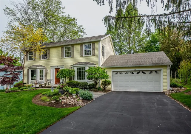 2nd image of 77 Misty Pine Rd, Perinton, NY 14450 | MLS# R1685284