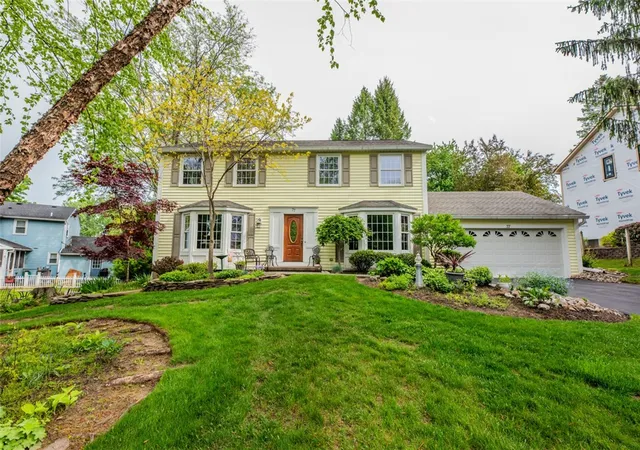 3rd image of 77 Misty Pine Rd, Perinton, NY 14450 | MLS# R1685284
