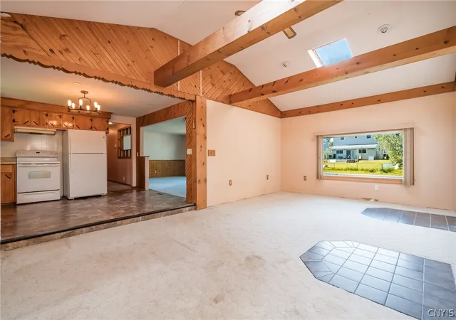 3rd image of 105 Ashford Ct, Syracuse, NY 13211 | MLS# S1684498
