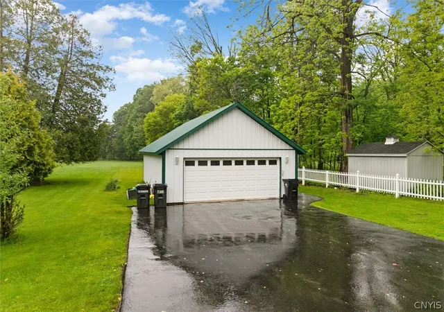 3rd image of 49 Utica St, Clinton, NY 13323 | MLS# S1685805