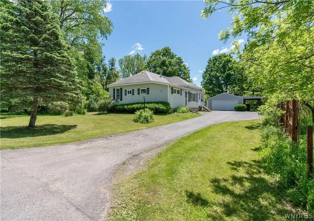 Photo 2 of Single family home for sale at 217 Three Rod Rd, Alden, NY 14004 | MLS# B1685818 | Listing updated on 2026-07-14