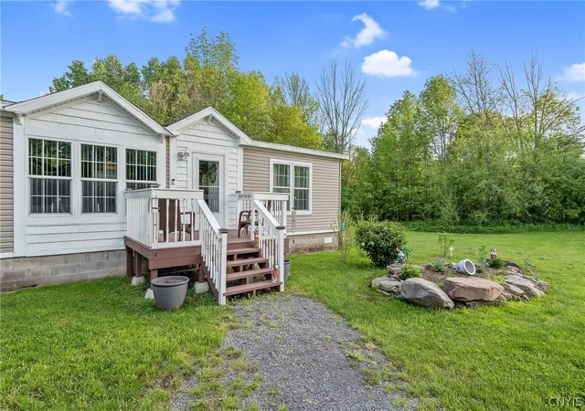 Homes for sale in Mexico, NY | 2751 State Route 104, Mexico, NY 13114 | MLS# S1684495