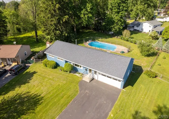 5th image of 3 Trelign Dr, Syracuse, NY 13212 | MLS# S1685254