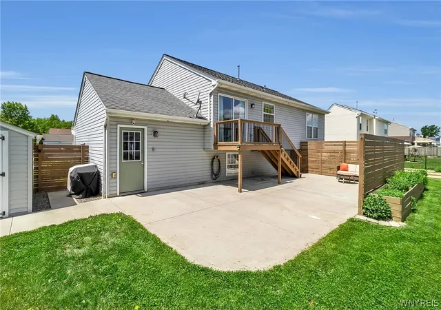 4th image of 6537 Matthew Dr, Lockport Town, NY 14094 | MLS# B1685938