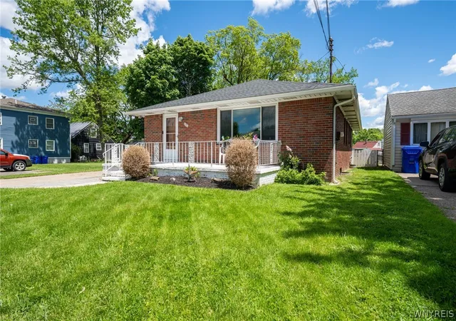 Photo 2 of Sale Pending at 297 Burch Ave, Buffalo, NY 14210 | MLS# B1684676 | Listing updated on 2026-06-09