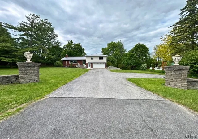 2nd image of 3763 Seneca Tpke Turnpike, Canastota, NY 13032 | MLS# S1685699