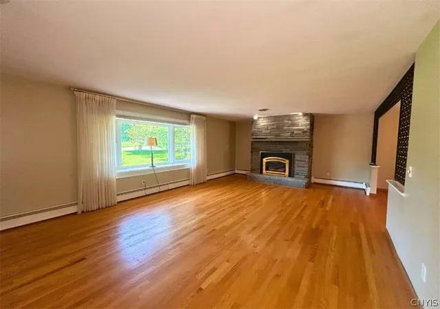 4th image of 3763 Seneca Tpke Turnpike, Canastota, NY 13032 | MLS# S1685699
