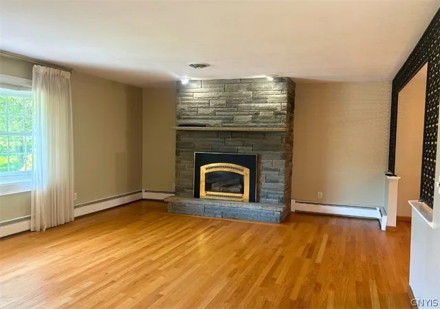 5th image of 3763 Seneca Tpke Turnpike, Canastota, NY 13032 | MLS# S1685699