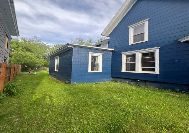 4th image of 33 Birdsall St, Norwich, NY 13815 | MLS# R1685986