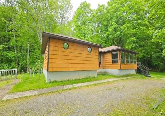 Photo 5 of Sale Pending at 382 County Route 23b, West Monroe, NY 13167 | MLS# S1685980 | Listing updated on 2026-07-30