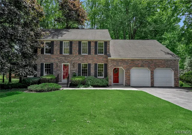 1st image of 266 Wellingwood Dr Dr, East Amherst, NY 14051 | MLS# B1686012
