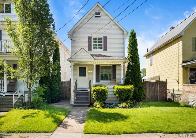 Homes for sale in Niagara Falls, NY | 1717 Willow Ave, Niagara Falls, NY 14305 | MLS# B1686011