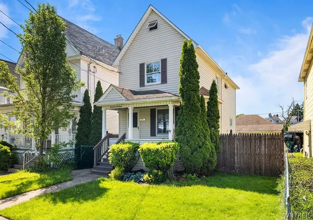 Homes for sale in Niagara Falls, NY | 1717 Willow Ave, Niagara Falls, NY 14305 | MLS# B1686011