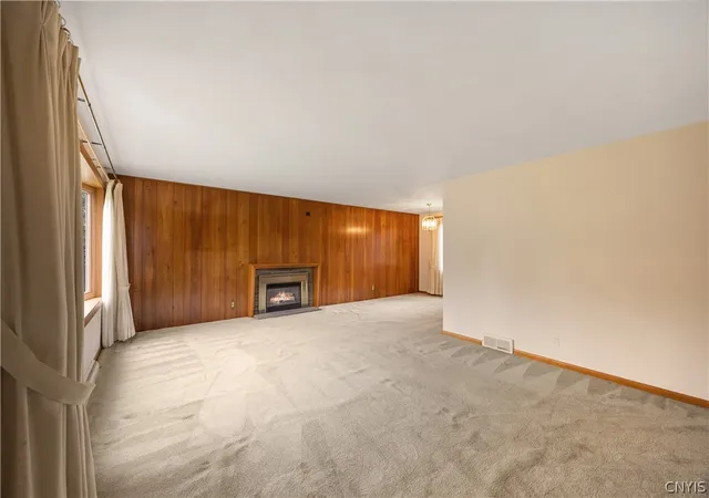 Homes for sale in Camillus, NY | 202 E Arbordale Rd, Camillus, NY 13219 | MLS# S1685947