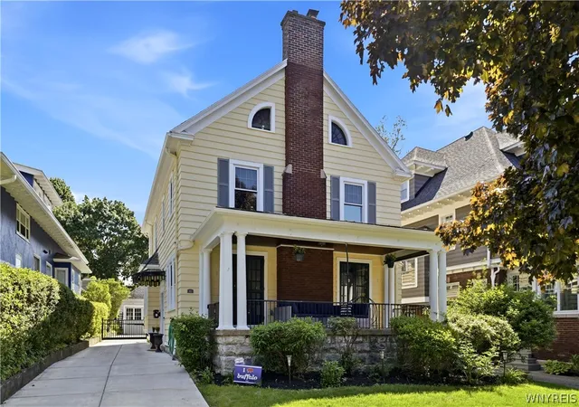 Homes for sale in Buffalo, NY | 40 Jewett Pkwy, Buffalo, NY 14214 | MLS# B1684757