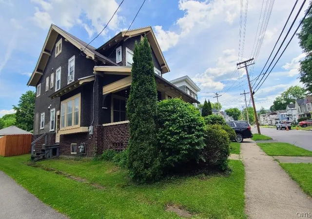 Homes for sale in German Flatts, NY | 131 John St, German Flatts, NY 13357 | MLS# S1685913