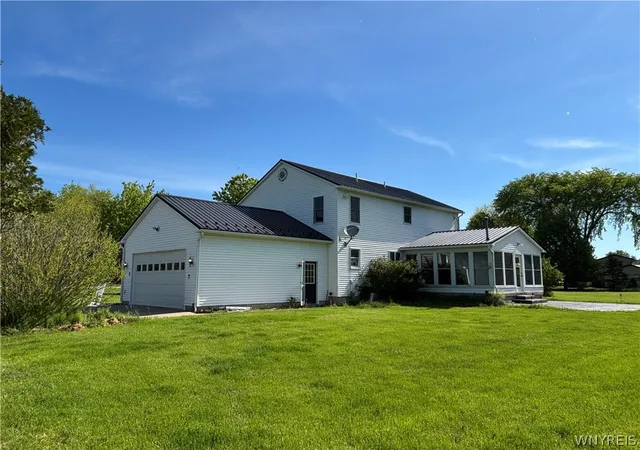 4th image of 8474 Seaman Rd, Hartland, NY 14067 | MLS# B1684334