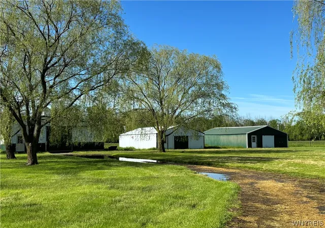 5th image of 8474 Seaman Rd, Hartland, NY 14067 | MLS# B1684334