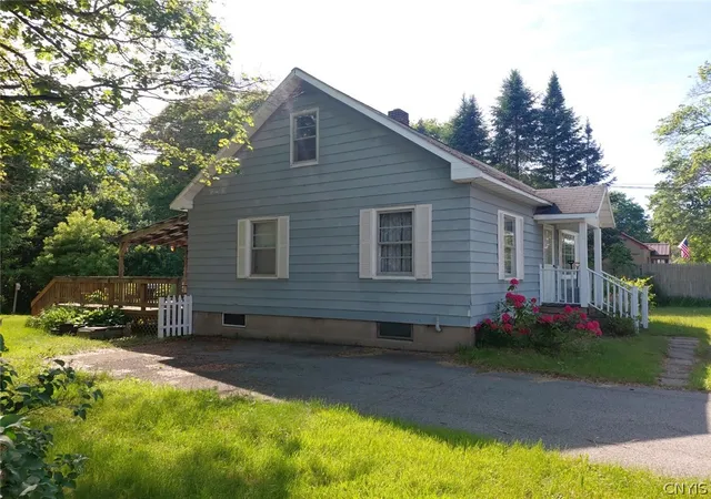 Homes for sale in Volney, NY | 1497 County Route 57, Volney, NY 13069 | MLS# S1686056