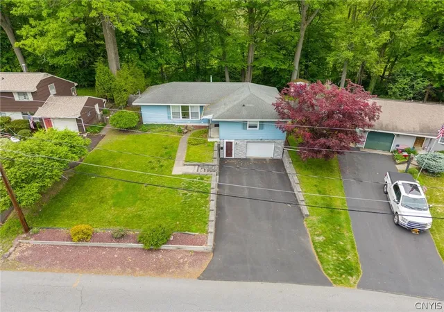 Homes for sale in Clay, NY | 112 David Dr, Clay, NY 13212 | MLS# S1685647