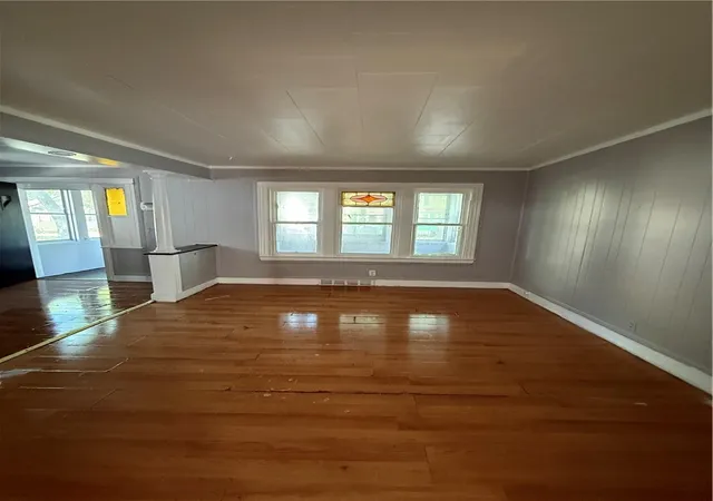 2nd image of 258 Curtis St, Rochester, NY 14606 | MLS# R1685178