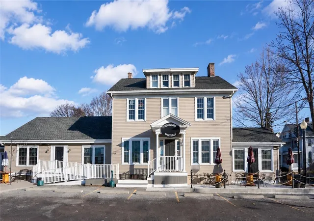 Homes for sale in Geneva City, NY | 258 Hamilton St, Geneva City, NY 14456 | MLS# R1684904