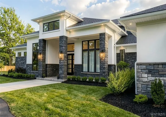 3rd image of 11 Sanctuary Ct, Buffalo, NY 14221 | MLS# B1686094