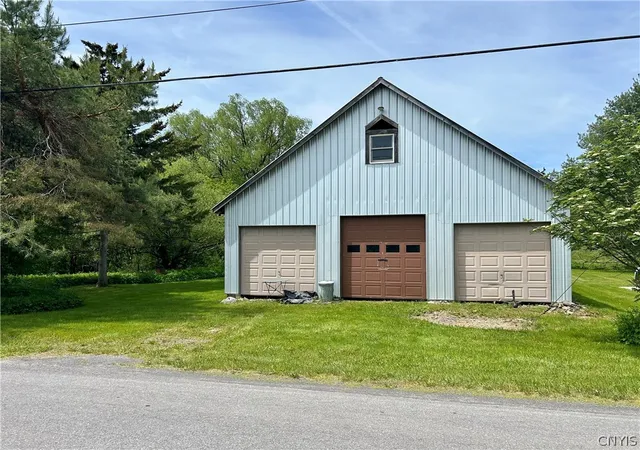 Homes for sale in Sangerfield, NY | 1223 Osborne Ave, Sangerfield, NY 13480 | MLS# S1686112