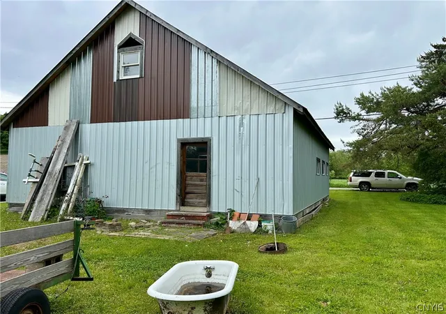 Homes for sale in Sangerfield, NY | 1223 Osborne Ave, Sangerfield, NY 13480 | MLS# S1686112