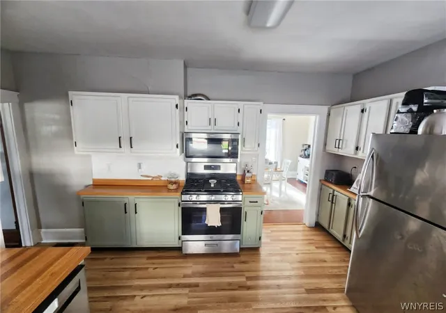 Homes for sale in Salamanca, NY | 607 E State St, Salamanca, NY 14779 | MLS# B1685869