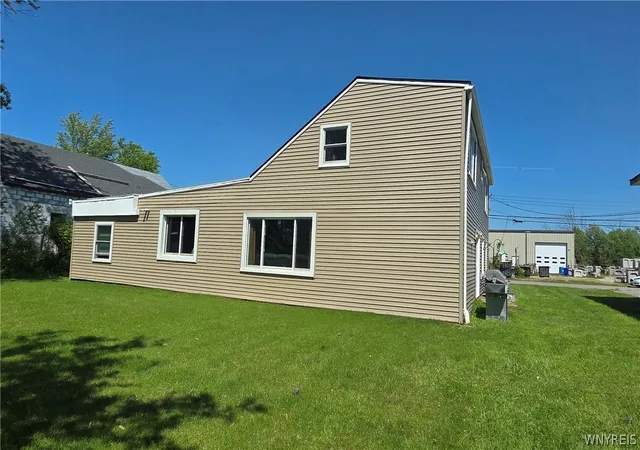 4th image of 210 Westminster Rd, Buffalo, NY 14224 | MLS# B1686169