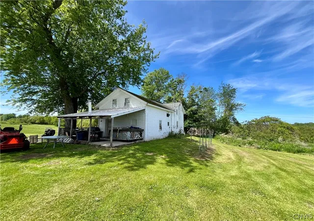 Photo 5 of Sale Pending at 2086 State Route 104a, Sterling, NY 13156 | MLS# S1686147 | Listing updated on 2026-08-04