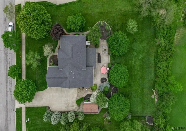 4th image of 17 Nye Hill Rd, East Aurora, NY 14052 | MLS# B1685630