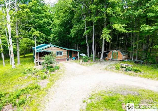 3rd image of 8961 Flucker Hill Rd, Villenova, NY 14062 | MLS# R1685803