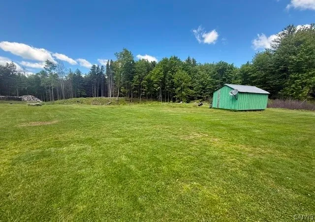 2nd image of 1055 Albion Cross Rd, Pulaski, NY 13142 | MLS# S1686125