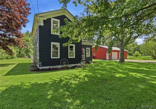 1st image of 8840 Fisk Rd, Royalton, NY 14001 | MLS# B1686230
