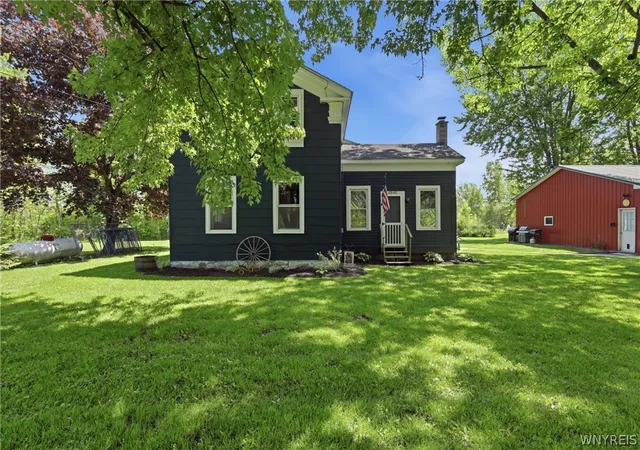 2nd image of 8840 Fisk Rd, Royalton, NY 14001 | MLS# B1686230