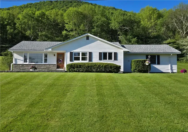 Homes for sale in Delhi, NY | 3012 County Hwy 18, Delhi, NY 13753 | MLS# R1684451
