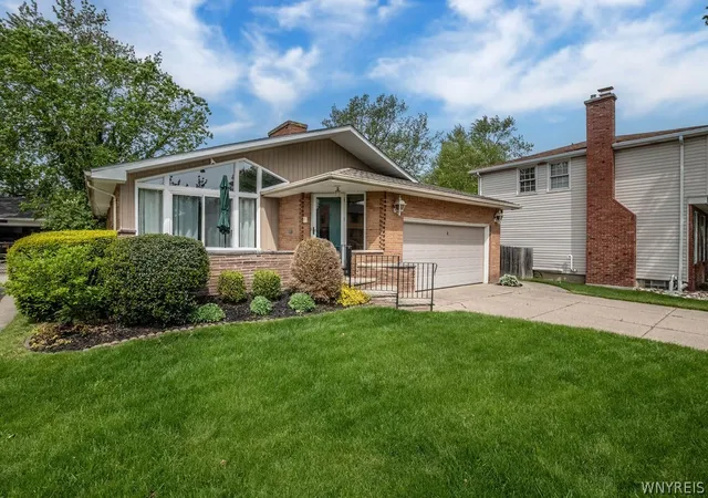 1st image of 78 Snug Haven Ct, Tonawanda, NY 14150 | MLS# B1685436