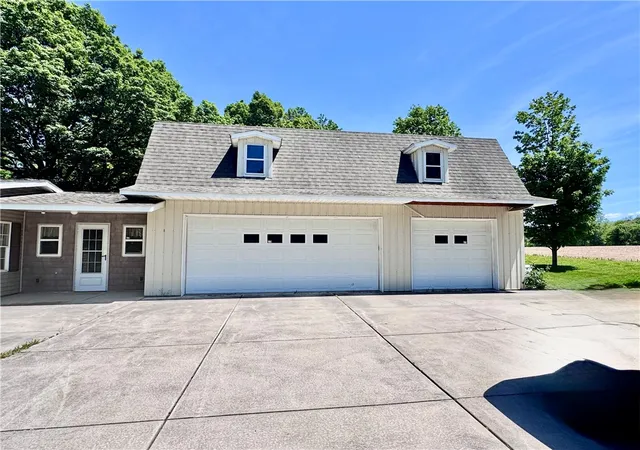 Homes for sale in Gaines, NY | 3171 Eagle Harbor Waterport Rd, Gaines, NY 14411 | MLS# R1686213