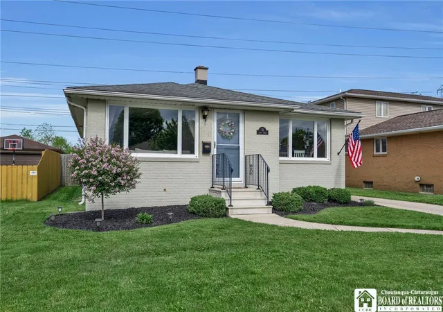 Photo 2 of Sale Pending at 78 Jane Dr, Buffalo, NY 14227 | MLS# R1686165 | Listing updated on 2026-06-09
